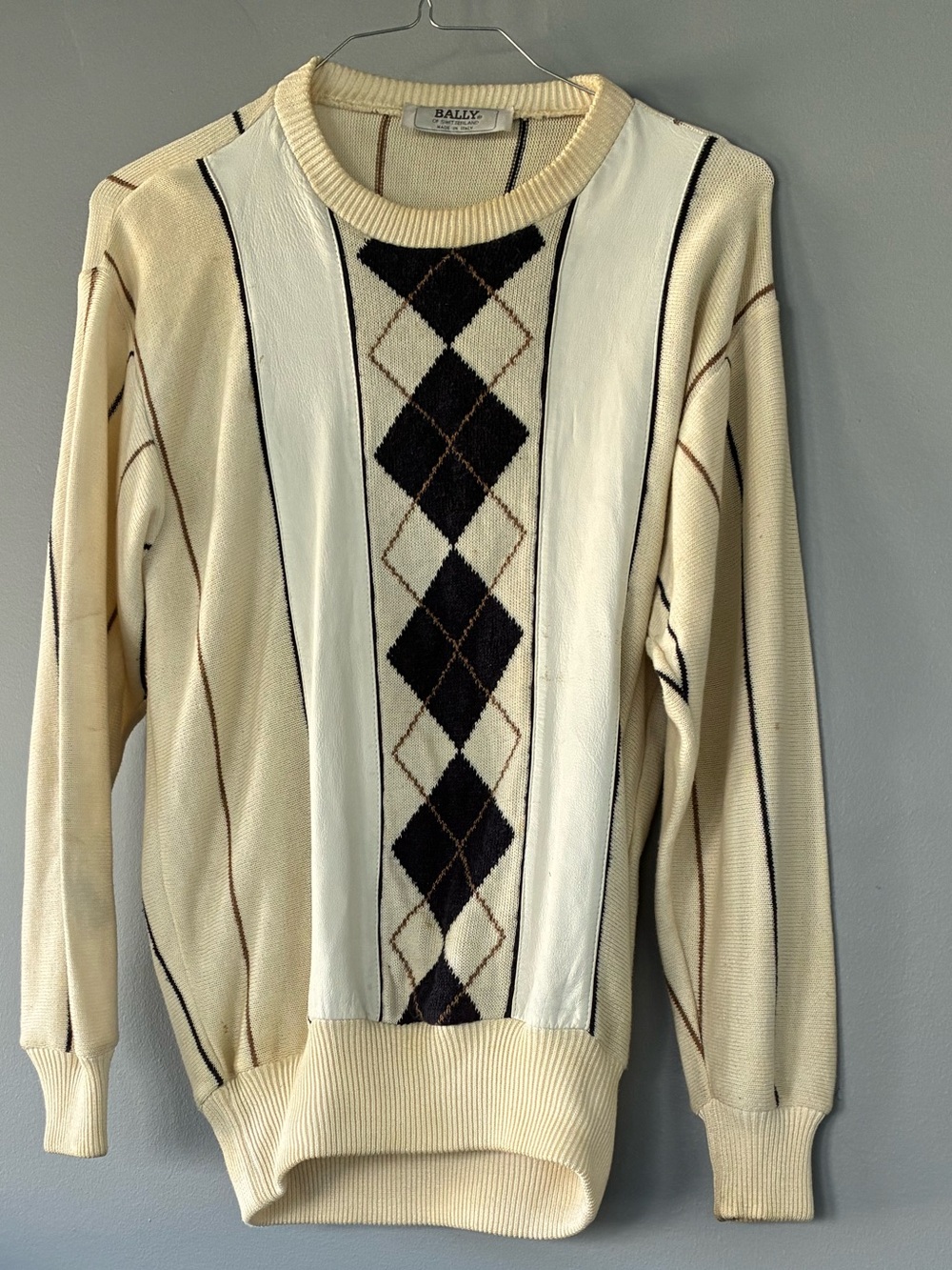 Vintage Bally Men's Cream Argyle Knit Sweater with Leather panels Golf